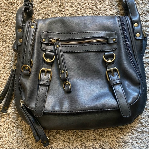 Chinese Laundry Shoulder Bag - Picture 2 of 9